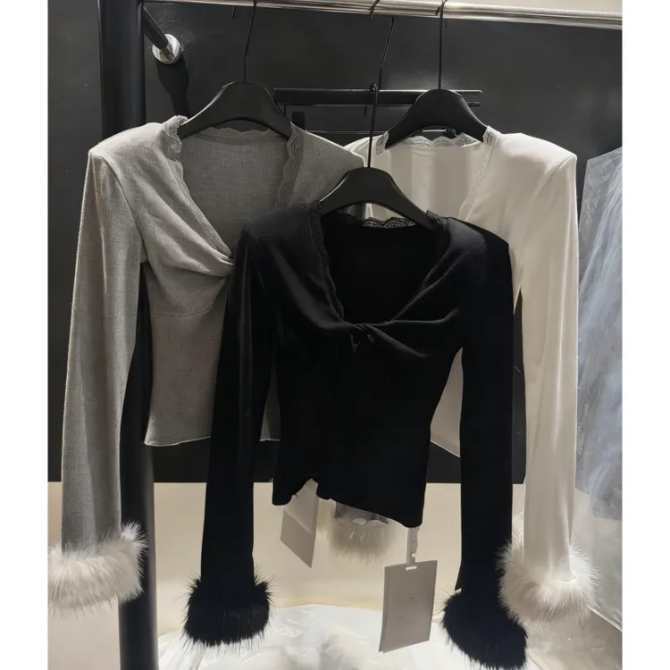 纯欲扭结蕾丝拼接V领长袖加绒打底衫T恤女秋冬季辣妹显瘦毛边上衣