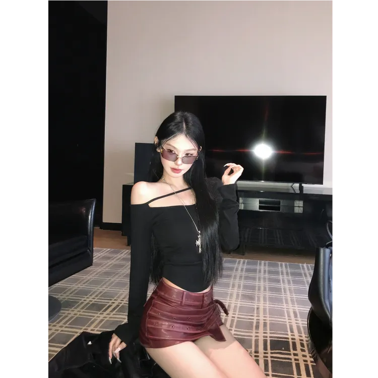 美式复古设计感上衣长袖T恤女秋季新款辣妹修身上衣配半身裙套装