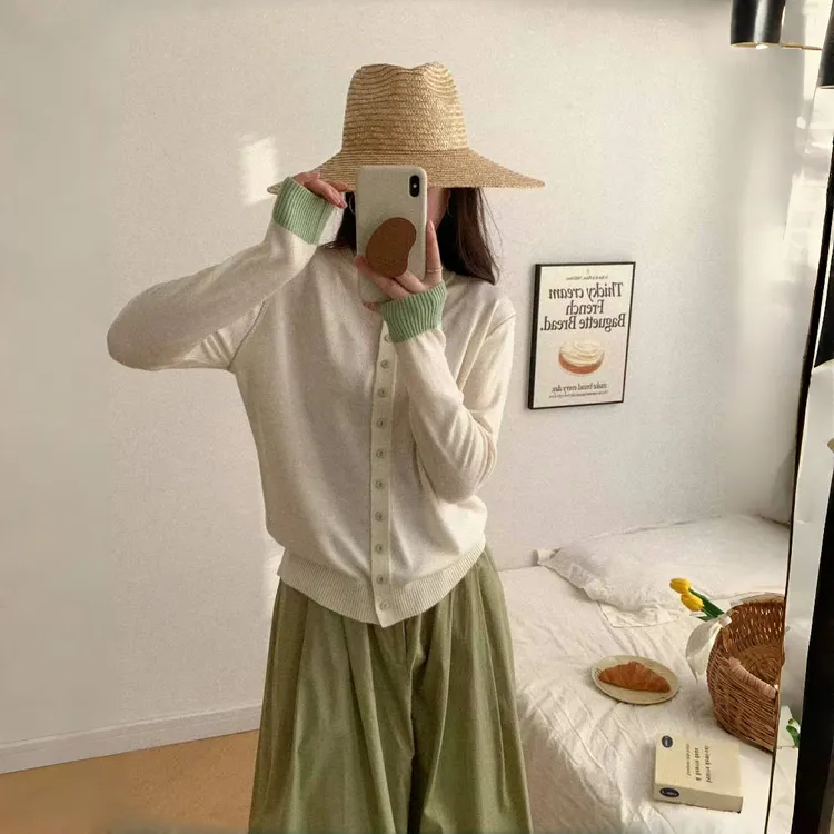 针织秋冬新款圆领长袖薄款毛针织衫小香风开衫女装短款领双色外披
