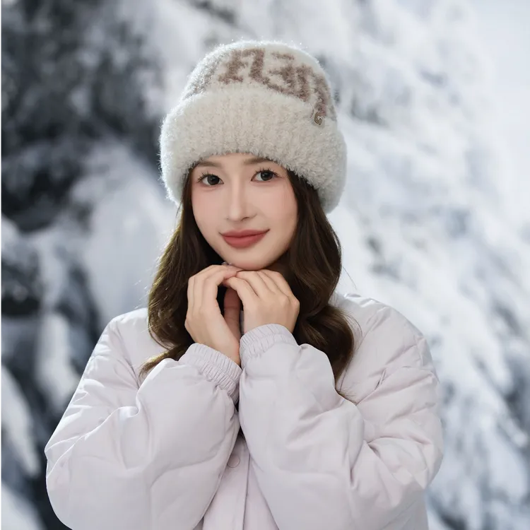 加厚毛绒针织帽子女冬季加绒保暖护耳帽显脸小东北防风防寒毛线帽
