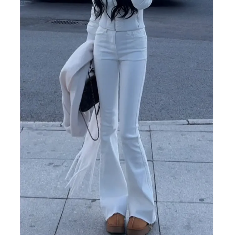 白色高腰微喇牛仔裤女2025年秋季新款弹力修身显瘦显高喇叭长裤