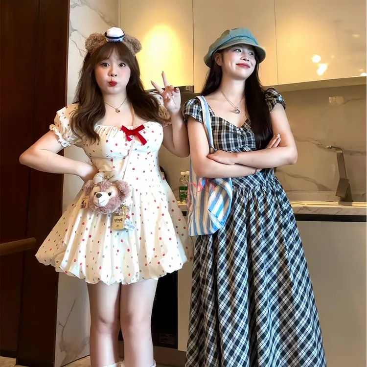 大码女装少女可爱波点方领连衣裙女夏季修身显瘦甜美公主蓬蓬裙子