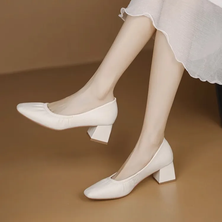 羊皮断码清仓真皮方头粗跟奶奶单鞋女2025春秋新款软皮不累脚女鞋