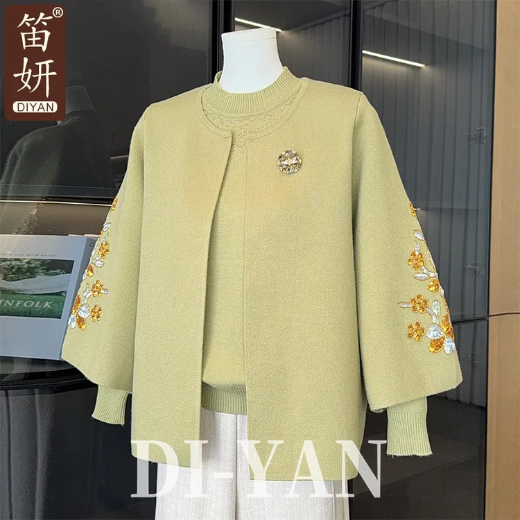 国风妈妈秋装毛衣两件套中老年女外套秋冬刺绣针织开衫奶奶上衣服