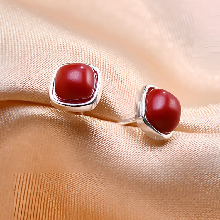 足银耳饰 999足银小红豆耳钉复古方形简约本命年百搭送礼闺蜜饰品