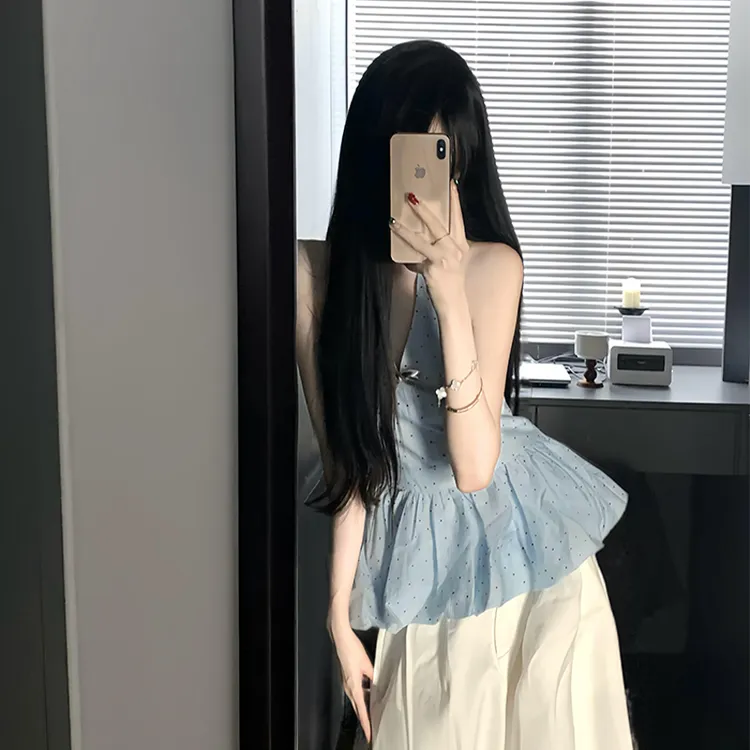 法式V领波点挂脖背心女户外夏季新款设计感小众花苞下摆外穿上衣