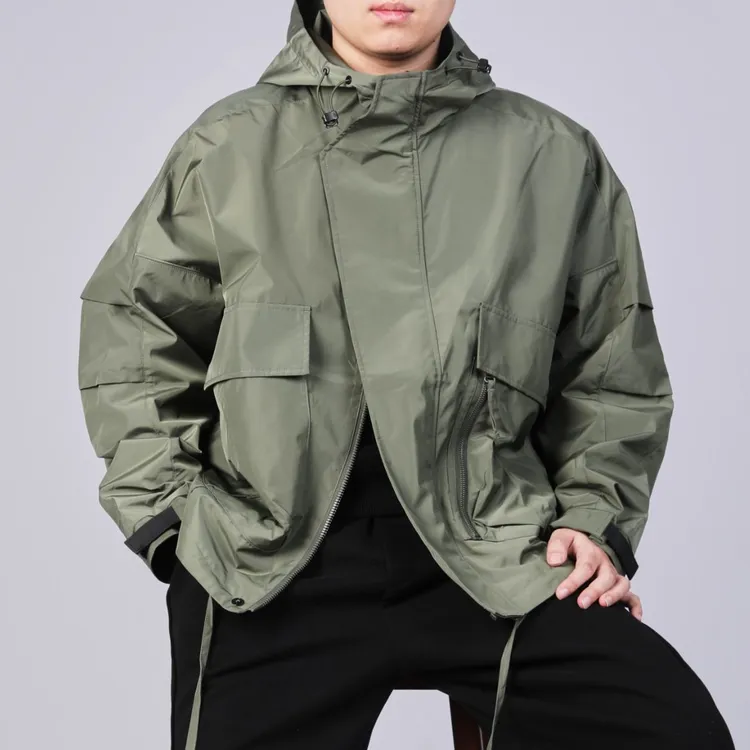 春秋男士百搭冲锋衣潮流连帽工装夹克防风休闲户外款设计款时尚