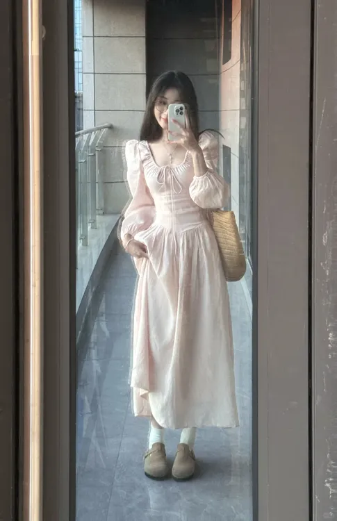 法式温柔风甜美粉色连衣裙2025早秋新款小个子收腰高级感气质长裙
