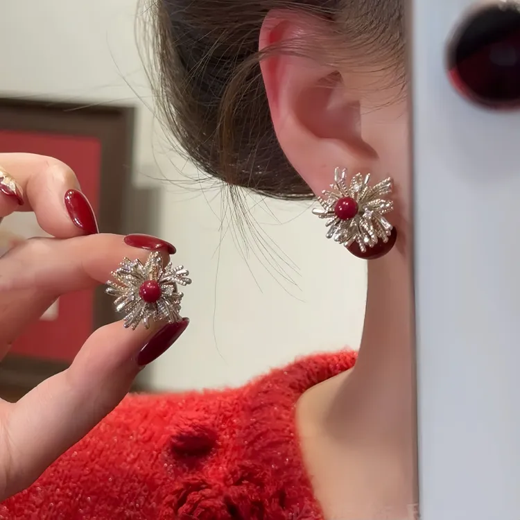 铜合金耳饰 安可拉红花朵珠珠耳钉女轻奢高级感耳环新年喜庆耳饰