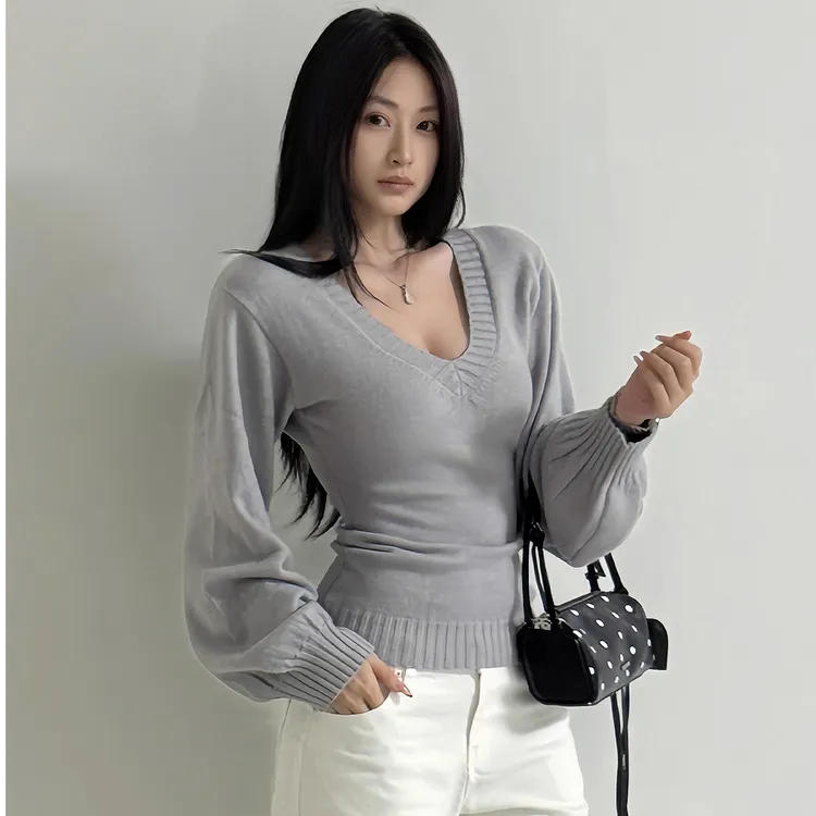 极简风设计感宽松大V领灯笼袖针织毛衣女秋季灰色收腰显瘦上衣