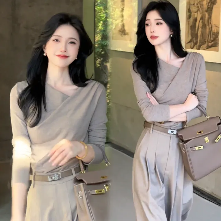慵懒纯欲风女装斜领褶皱长袖T恤女2025秋季新款百搭修身显瘦上衣