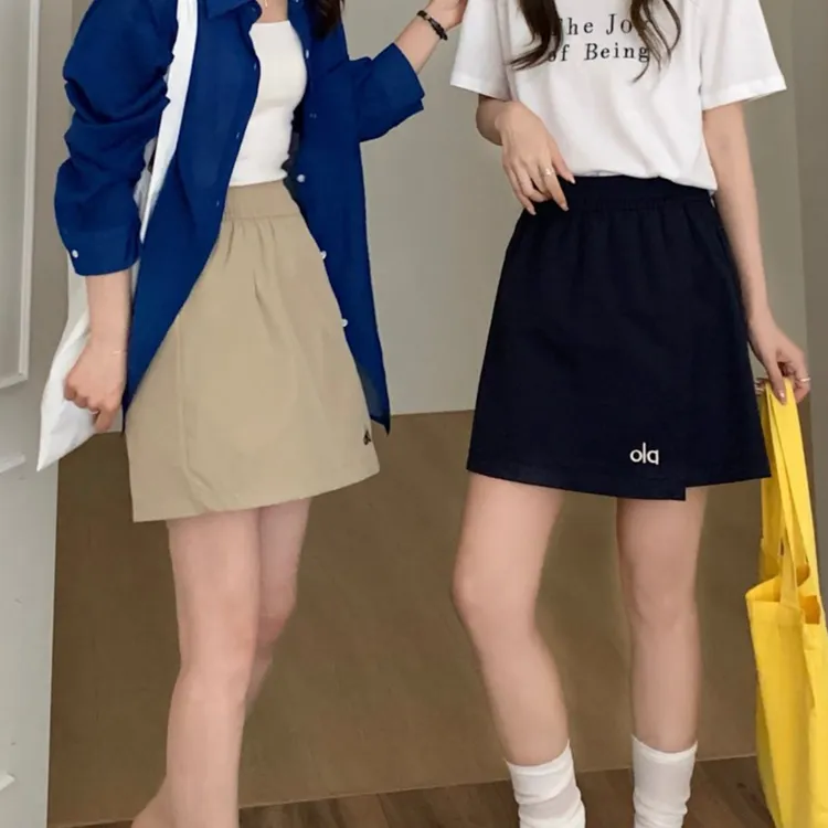 2025夏季新款纯色刺绣拼接设计感简约薄款三分短裤气质短裤女