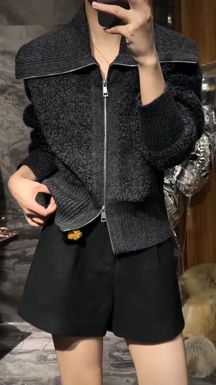 韩版气质短款黑色针织上衣2025年冬季新款早秋高级感法式短款毛衣