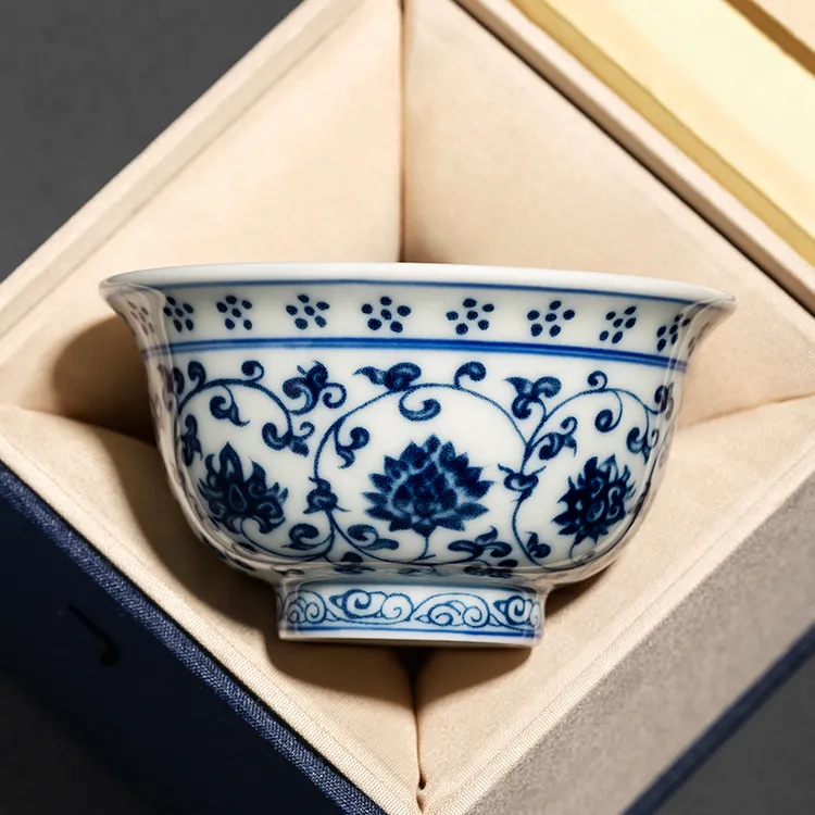 永乐青花压手杯陶瓷手工仿古品茗杯缠枝莲个人专用主人杯高档茶杯
