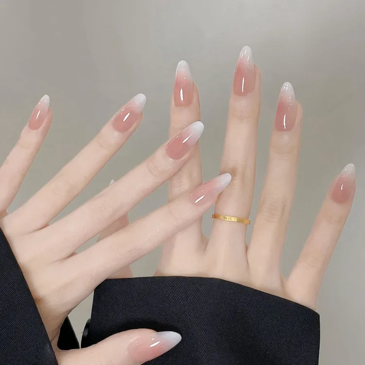 【凝露】秋冬新款裸色腮红渐变美甲穿戴甲片中长款显白光疗美甲贴片