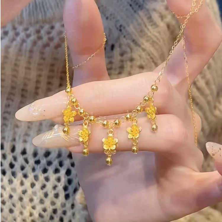 铜合金项链 时尚百搭波光粼粼樱花项链小众设计高级感桃花锁骨链