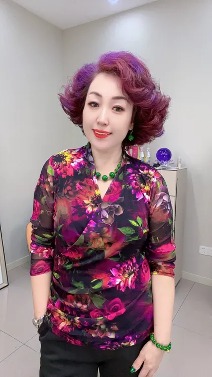 【小英子专属】2025秋季新款打底衫大花朵复古优雅印花小衫