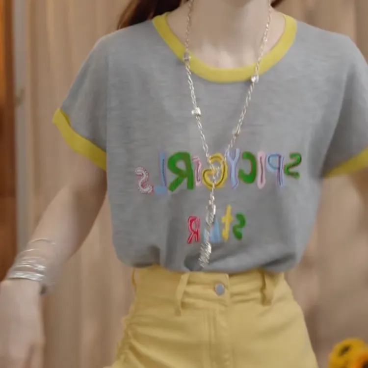 彩色字母刺绣撞色T恤女2025夏季新款薄款上衣百搭休闲时尚显瘦