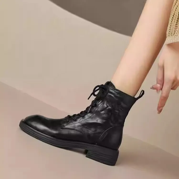 气质高档羊皮马丁靴女平底2025秋冬新款单靴黑色英伦风靴子女短靴