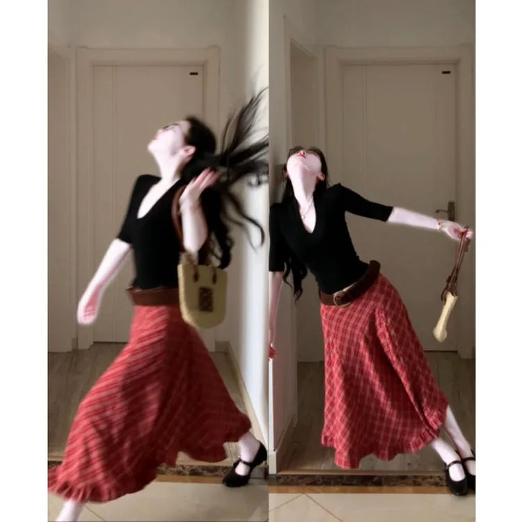 parkyeon港风复古黑色修身中袖上衣不规则红色格纹半身裙两件套