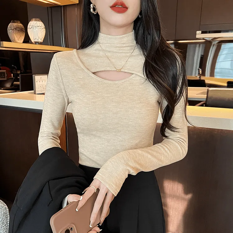 秋冬内搭半高领打底衫女新款镂空设计感时髦洋气修身磨毛保暖T恤