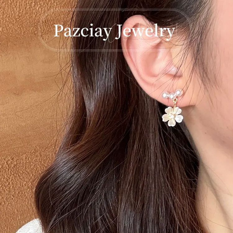 铜合金仿珍珠耳饰 春夏新款灵动珠珠花朵耳环女气质温柔耳针耳饰