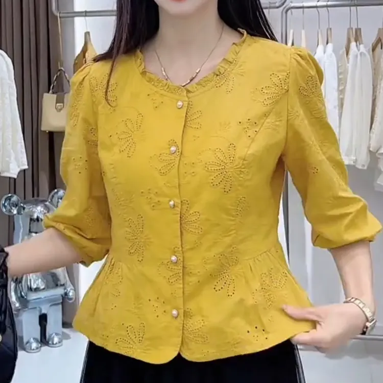 早秋绣花时尚甜美洋气衬衫2025爆款百搭七分袖遮肉显瘦减龄女上衣
