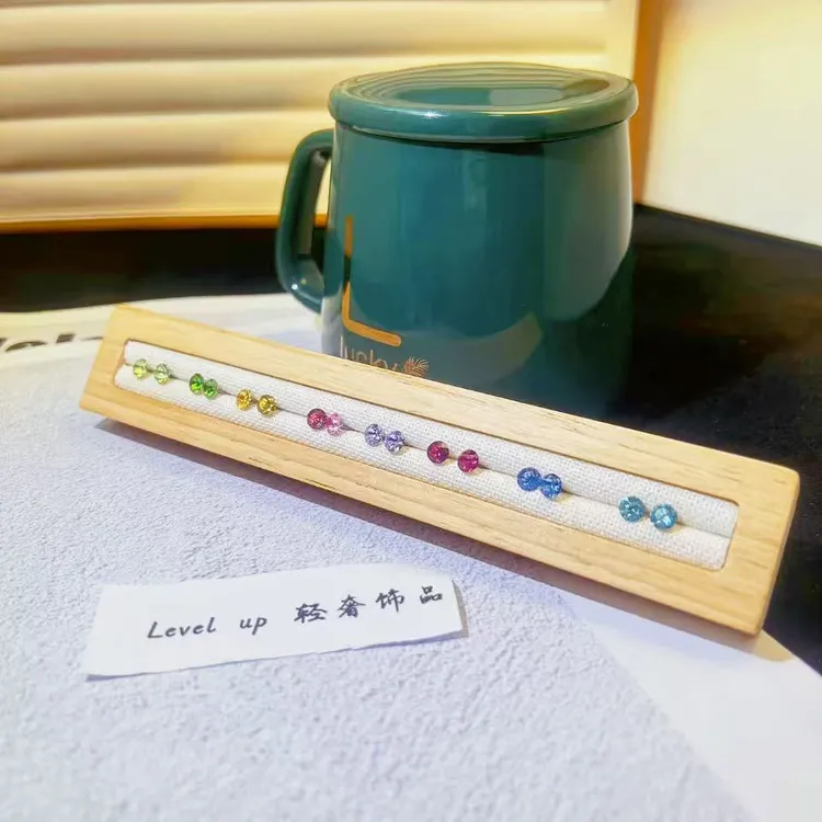 合金仿水晶耳饰 钛合金耳饰3mm爆闪华子耳钉气质轻奢绿色时尚