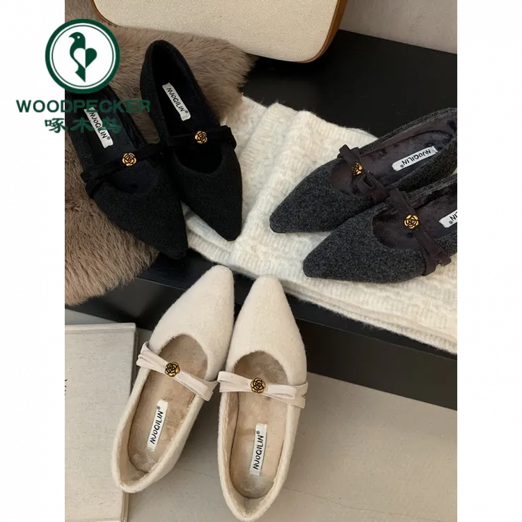 啄木鸟尖头平底单鞋女2025秋冬季新款复古绒面蝴蝶加绒结玛丽珍鞋