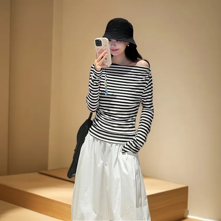 SG / 郭幂幂 肤感超软条纹打底衫➕半裙