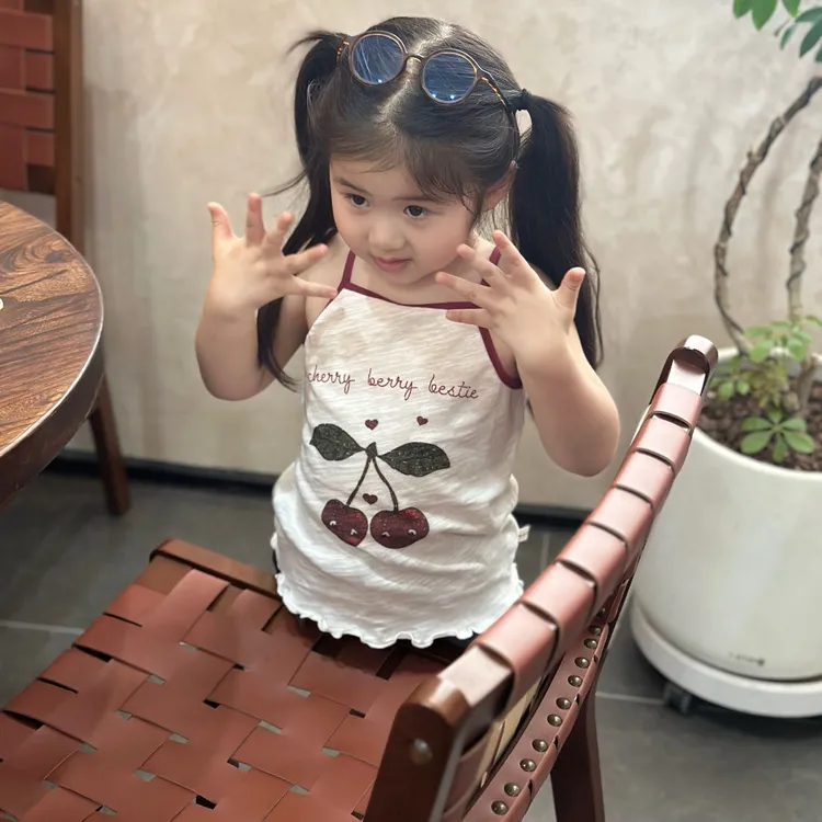 壹妈韩版童装女童夏装套装洋气儿童时髦樱桃印花花边吊带背心短裤