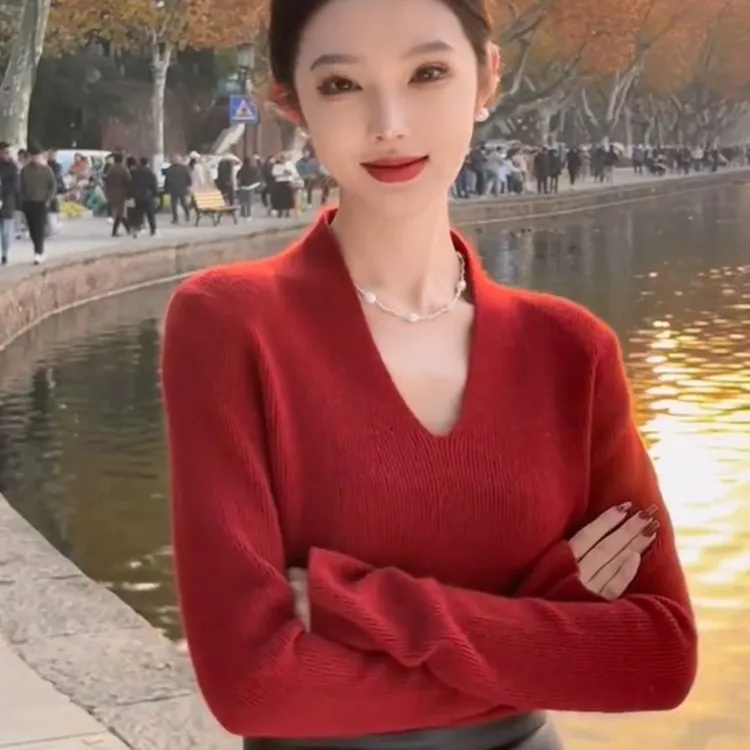 2026法式气质新年红V领显白内搭毛衣女秋冬新款本命年针织衫上衣