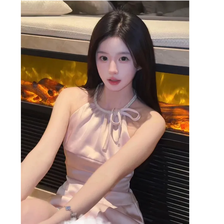 2025新款荷叶边裙子纯欲短裙露肩无袖显瘦挂脖性感连衣裙设计感女
