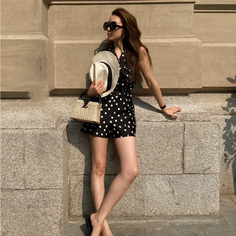 2025夏季新款时尚套装气质显瘦无袖洋气波点上衣宽松短裤两件套女