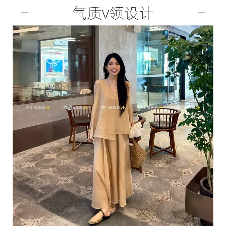 松弛感气质黑色v领挂脖背心女夏季裙子两件套