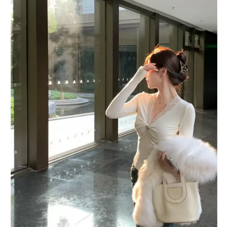 韩女显雷！纯欲蕾丝扭结V领加绒磨毛打底衫女秋冬显瘦收腰长袖上衣