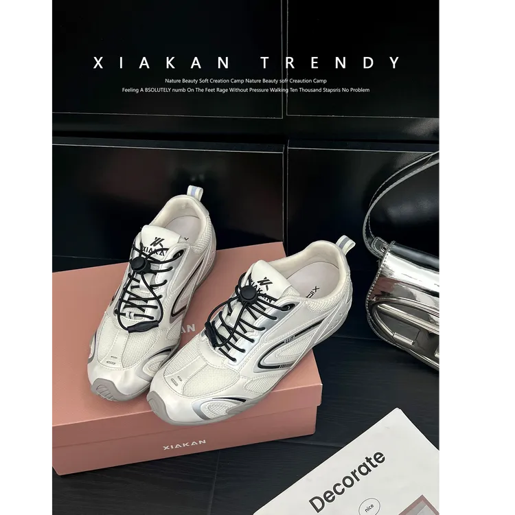 XIAKAN 内增高4.5cm白色德训鞋女2025年新款休闲运动鞋透气阿甘鞋