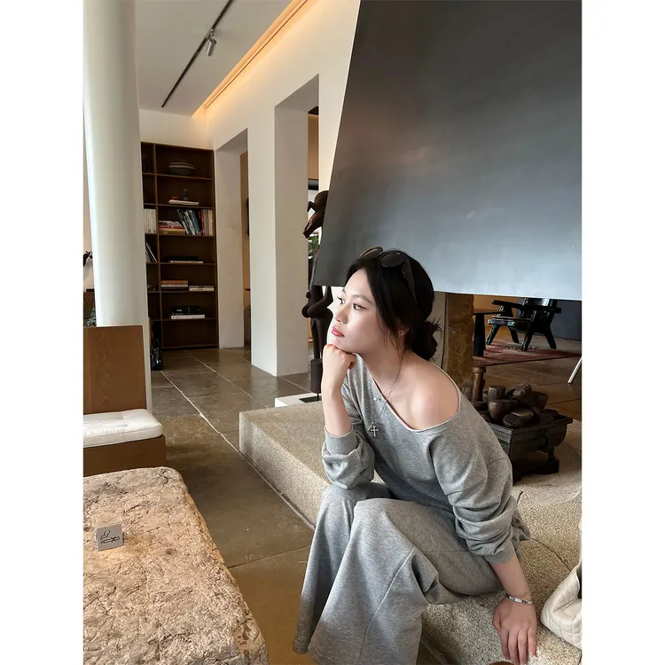 Lilpera胖梨定制 “0负担”秋季时尚休闲斜肩运动卫衣抽绳卫裤B65