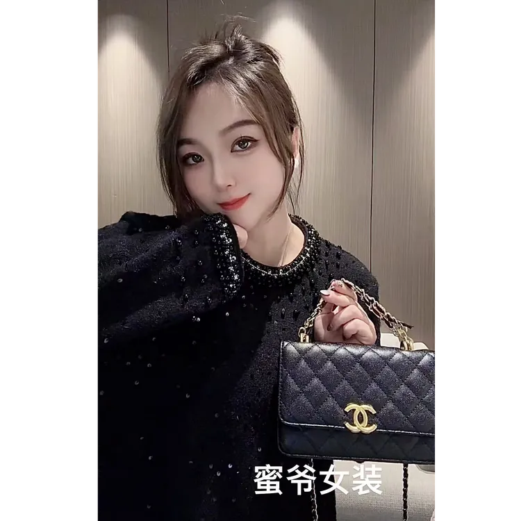 【蜜爷家】欧货珍珠袖口亮片设计上衣133#