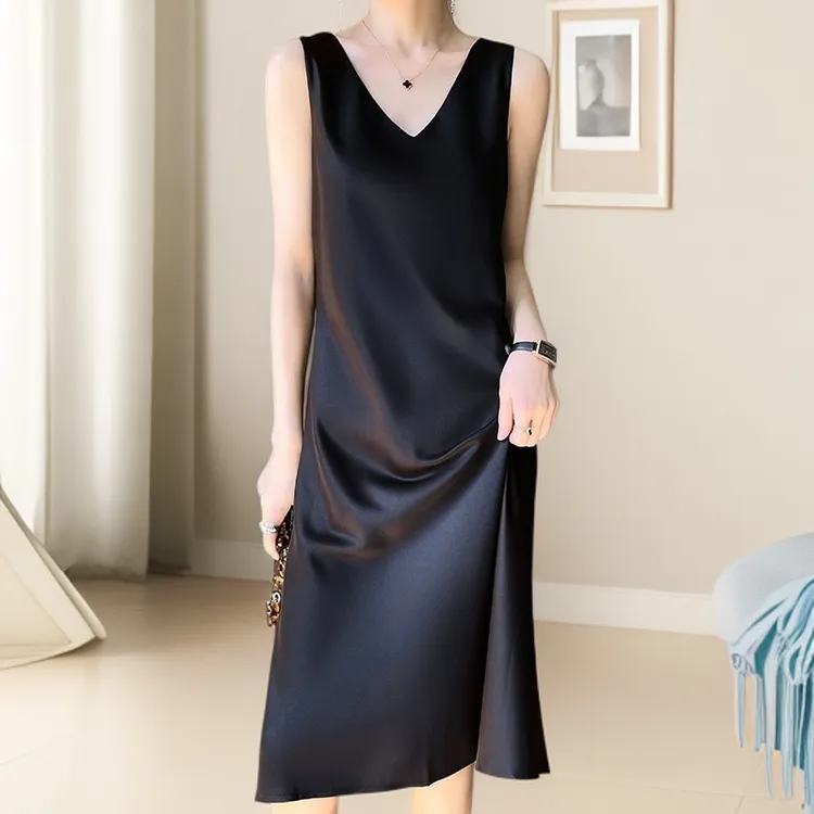 高级感缎面无袖裙子夏季新款气质内搭贵气百搭老钱风连衣裙