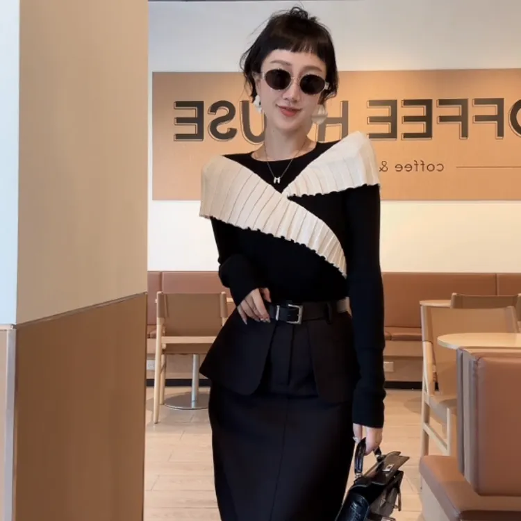XIAOBAI厚款圆领落肩毛针织衫常规休闲风秋季长袖针织拼接女