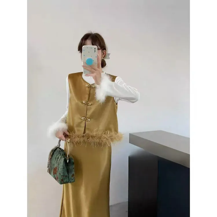 【嘎嘎推荐】新中式国风高级感气质毛毛长袖上衣拼接马夹半裙三件套