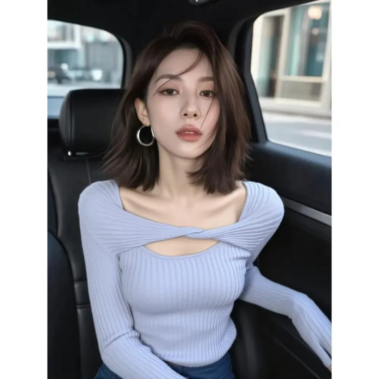 2025冬季独特别致绝美设计感小众不撞款高级感超好看蓝色针织衫女