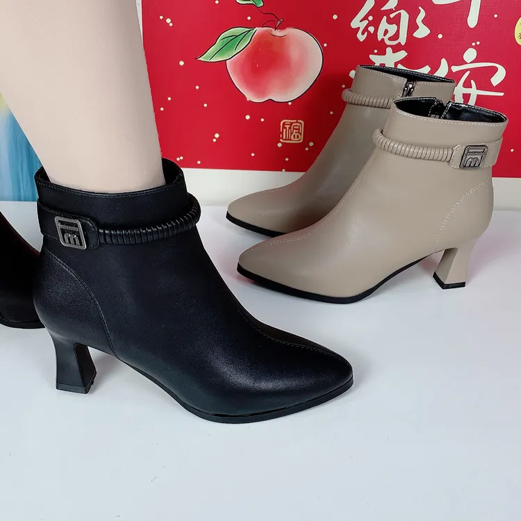 5公分-2025新款尖头细方跟高跟尖头女细方根短靴时尚时装靴靴子