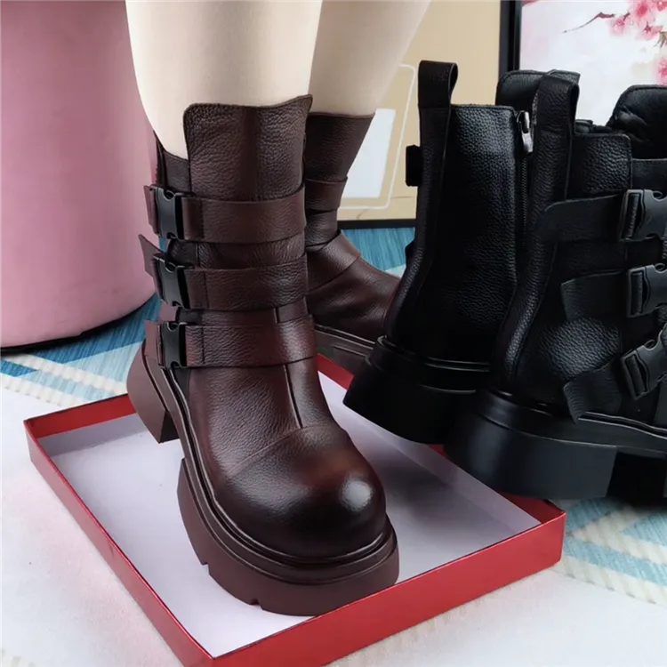 中筒靴真皮粗跟圆头靴子女休闲棉鞋女冬加绒轻便舒适软底马丁靴女