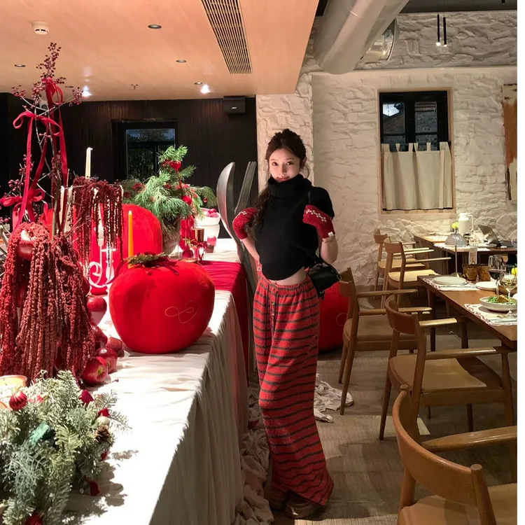 简约气质显瘦针织高领上衣洋气休闲百搭宽松条纹休闲长裤时尚套装