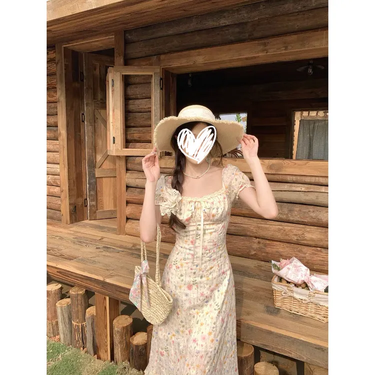 方领碎花连衣裙女2025年夏季新款收腰泡泡袖长短裙ZWY008