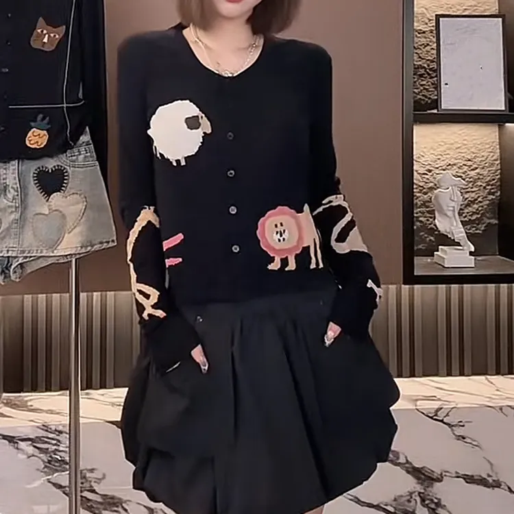 流光风设计感印花圆领针织开衫女秋季2025新款流行正肩长袖T恤