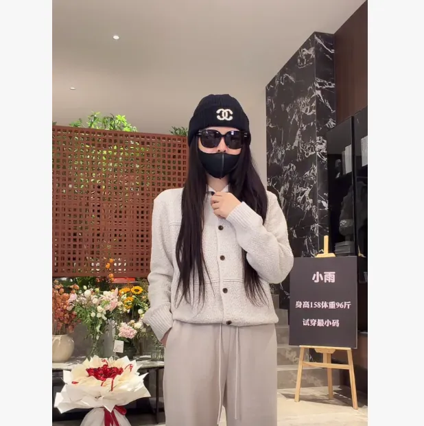 宿慕SUMU韩系高级感针织开衫2025冬季11-20舒适百搭系扣毛衣28502