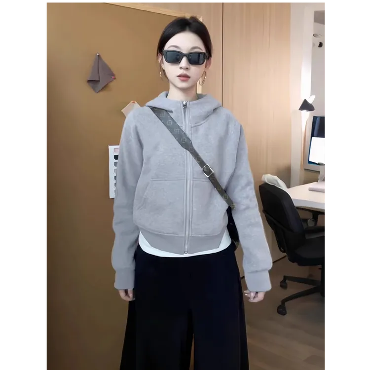 灰色短款卫衣外套女春秋内搭秋冬女款正肩连帽拉链上衣开春季穿搭